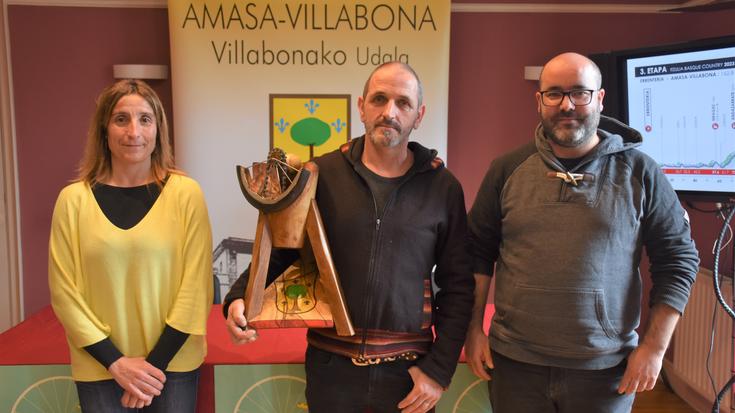 Amasa-Villabonan amaituko den Itzuliako etaparen nondik norakoak azaldu dituzte Udaletxean