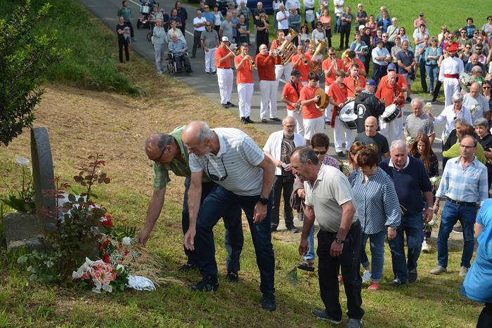 Joxe Ramon Ansa ez daukate ahaztuta, bere hilketaren 45. urteurrenean