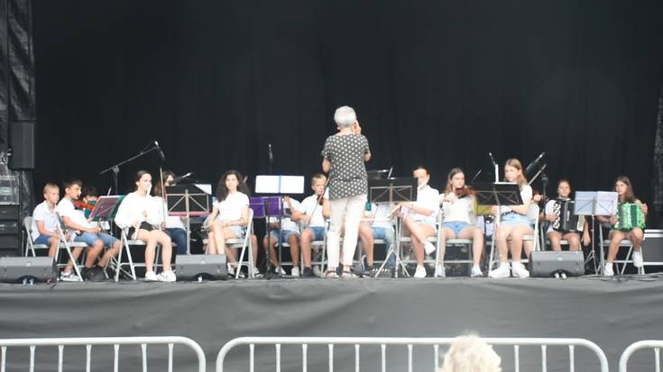 Udal Musika Eskolako Mugaz taldea: Xalbadorren heriotzean (Xabier Lete)